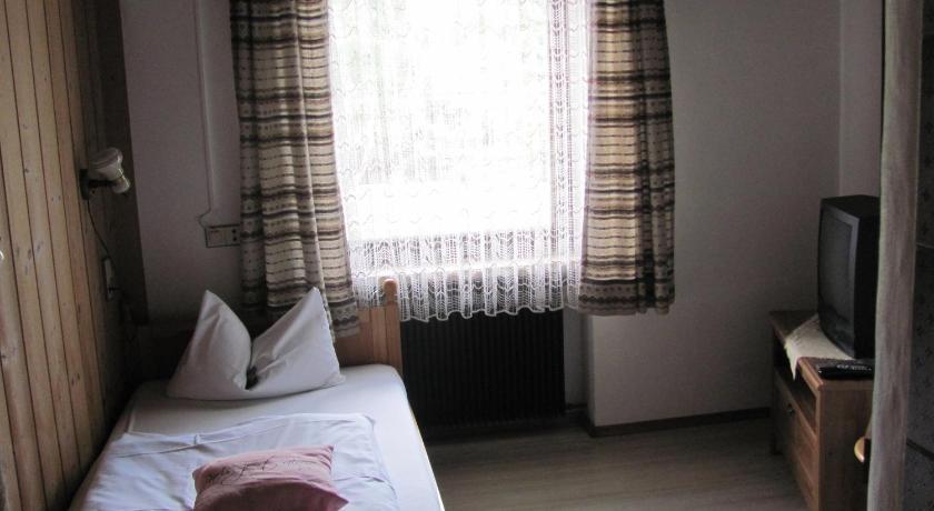 Hotel Negele Hohenfurch Quarto foto
